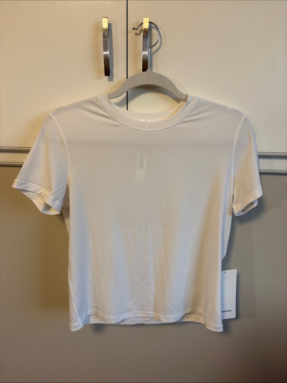 NWT lululemon Women’s Jersey Training Classic Fit Short Sleeve (White/Size 4)